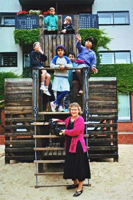 Heide Wöske mit ihren Schülern